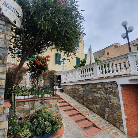 Villa Agriturismo A Ca Du Cappellan Imperia Exterior foto