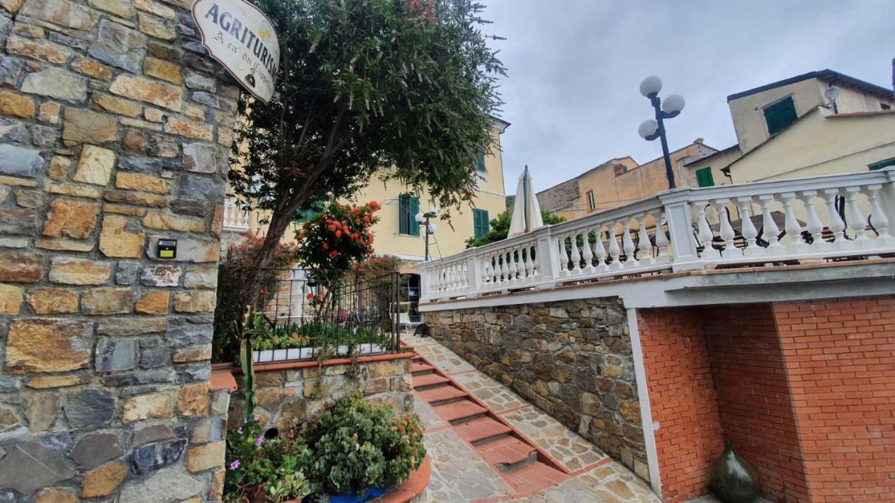 Villa Agriturismo A Ca Du Cappellan Imperia Exterior foto