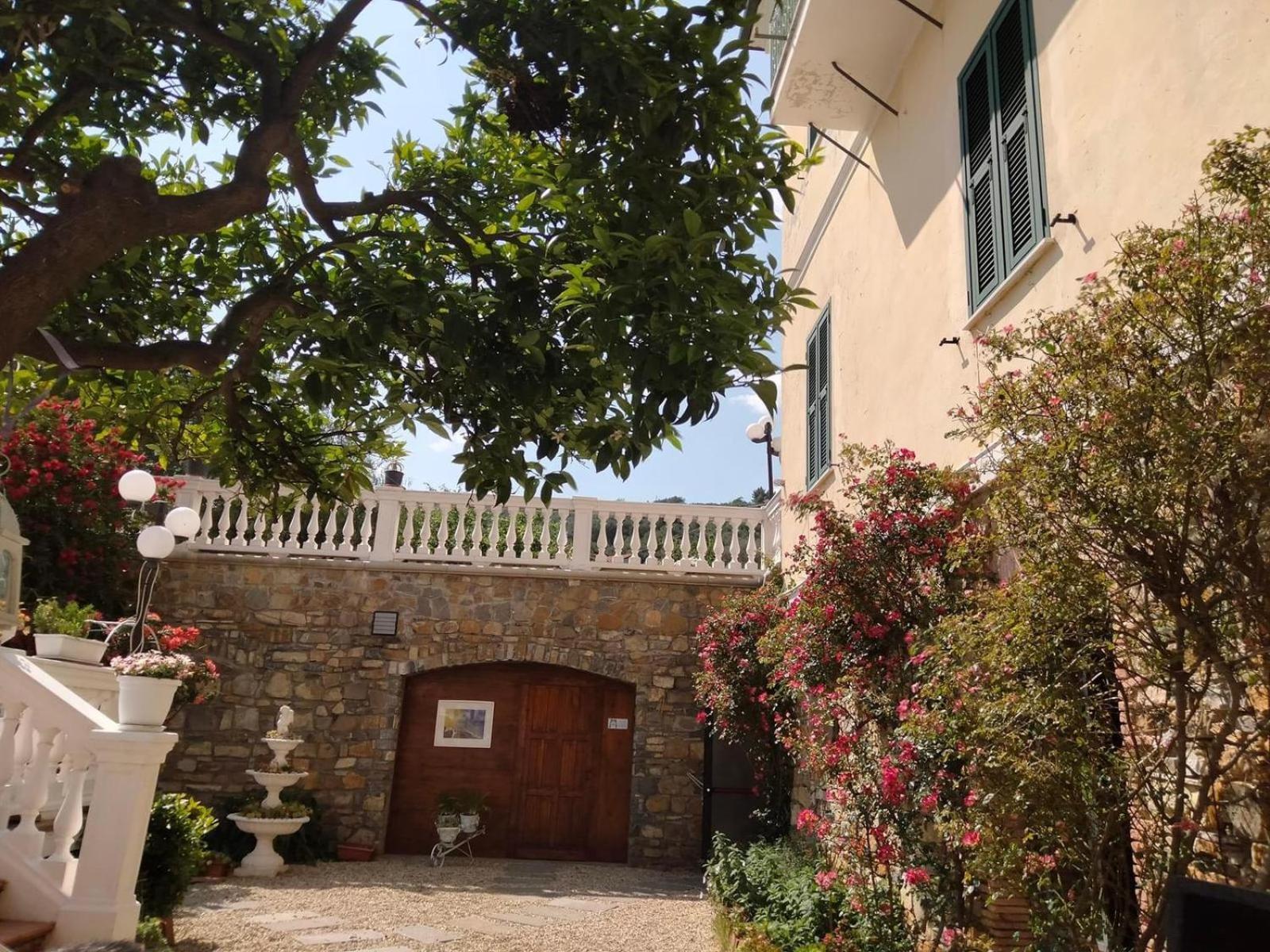 Villa Agriturismo A Ca Du Cappellan Imperia Exterior foto